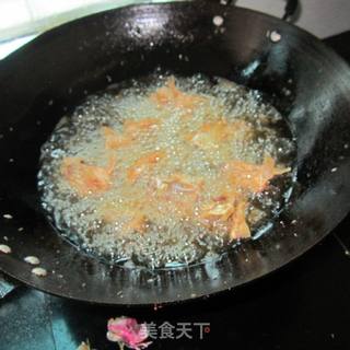 凉拌香辣蒜香鱼的做法步骤:7