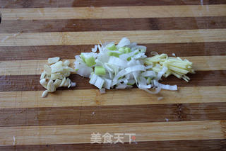 冬笋炒腊肉的做法步骤:2