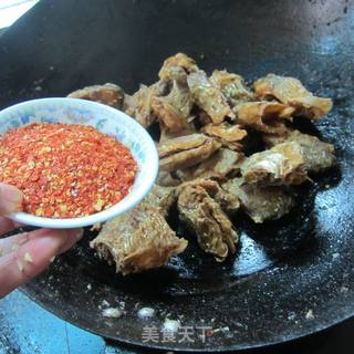 凉拌香辣蒜香鱼的做法步骤:10