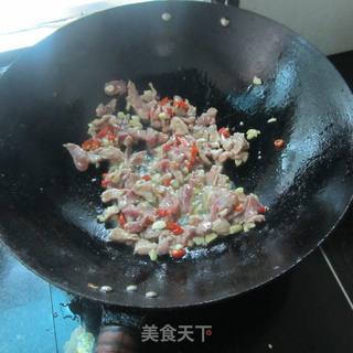 蒜米豆角炒肉的做法步骤：6