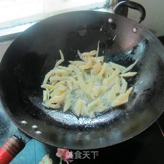 麻辣风干鱼丝的做法步骤：4