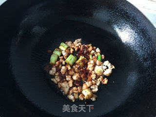 海参烧豆腐的做法步骤:7