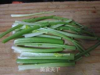 猪肉芹菜馅馄饨的做法步骤:2