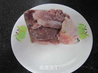 猪肉芹菜馅馄饨的做法步骤：1