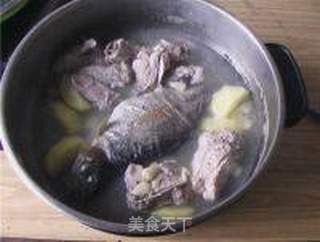 南北杏苹果金鳟鱼汤的做法步骤:8