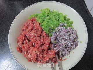 猪肉芹菜馅馄饨的做法步骤:4