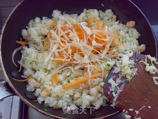 鱿鱼丝虾仁炒饭的做法步骤:6