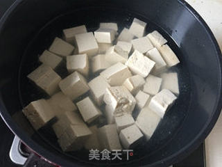 海参烧豆腐的做法步骤:4