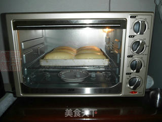 照烧沙拉肉松面包的做法步骤:10