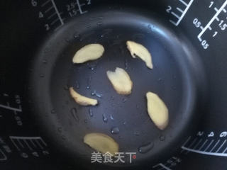 香菇焖鸡翅的做法步骤:5