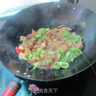 香干肉丁的做法步骤：13