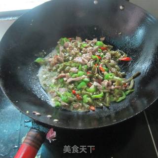 蒜米豆角炒肉的做法步骤：11