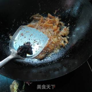 麻辣风干鱼丝的做法步骤：8