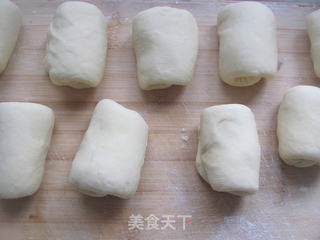 红豆柔软餐包的做法步骤:6
