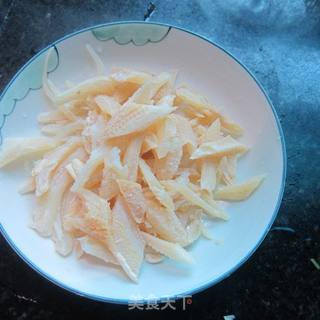 麻辣风干鱼丝的做法步骤：3