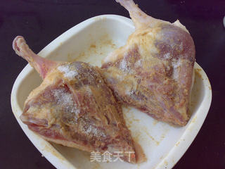 咸香鸭腿的做法步骤:2