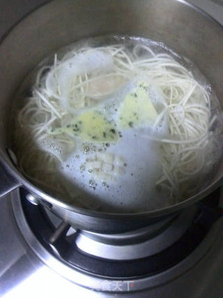 日式骨汤面的做法步骤:3