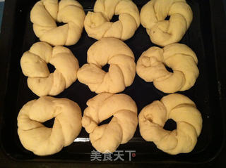 芝麻小餐包的做法步骤:9