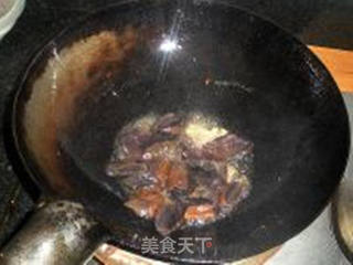 节日必备菜--葱烧海参的做法步骤:4