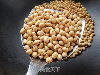 自制黄豆粉的做法步骤:2