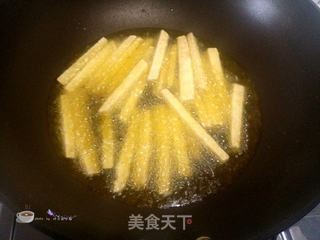 【幸福甜蜜好滋味】芝麻香芋条的做法步骤:5
