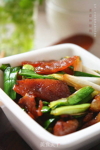 青蒜炒腊肠的做法步骤:7