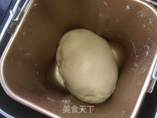 烫种玫瑰酱甜包的做法步骤：2