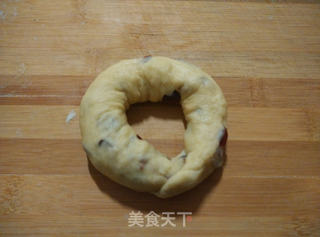 幸福香甜圏——蔓越莓奶酪面包圏的做法步骤：11