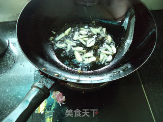 辣炒鱼柳的做法步骤:12