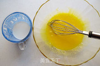 萨瓦林柠檬戚风蛋糕的做法步骤:4