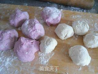 变色开花馒头的做法步骤:5