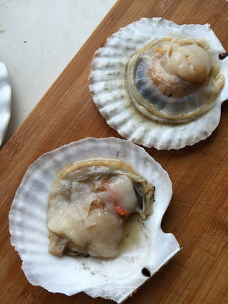 清蒸蒜蓉夏威夷贝的做法步骤:2