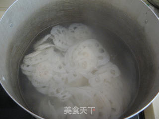 凉拌糖醋藕片的做法步骤:3