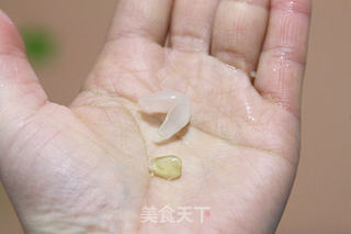 【海参雪莲木瓜船】:美丽女人的甜蜜糖水的做法步骤:4