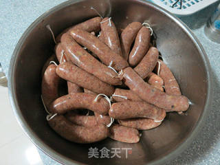 手把手教您做蒜味脆皮肠的做法步骤:12