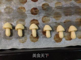 仿蘑菇力饼干的做法步骤:7