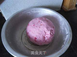 变色开花馒头的做法步骤:2
