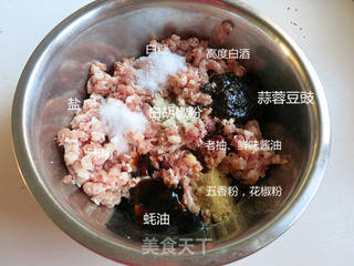 手把手教您做蒜味脆皮肠的做法步骤:4