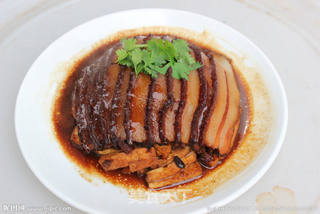 东北扣肉的做法步骤:5