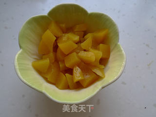 剪纸蛋糕----剪一个窗花贴上蛋糕的做法步骤:10