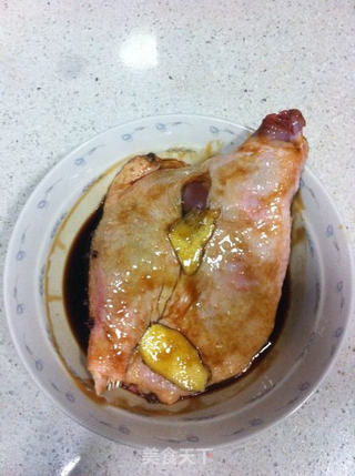 酱汁烤鹅腿的做法步骤:2