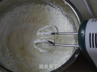 剪纸蛋糕----剪一个窗花贴上蛋糕的做法步骤:11
