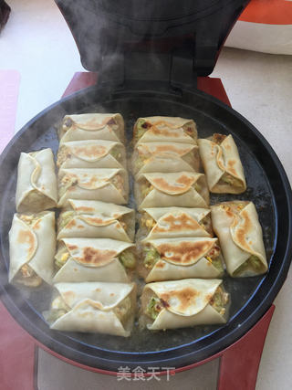 角瓜鸡蛋虾仁锅贴的做法步骤:12