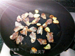 猪脆骨焖芋头的做法步骤:5