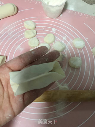角瓜鸡蛋虾仁锅贴的做法步骤:10