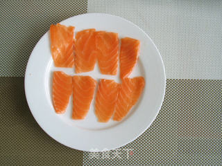 薯片三文鱼沙拉的做法步骤:2