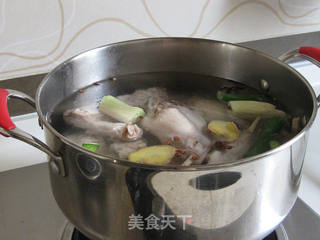 卤兔腿的做法步骤:8