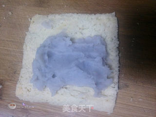 色香味俱全美味餐后甜点---芝麻香芋卷的做法步骤:7