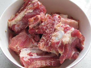 东北--糖醋排骨的做法步骤:2
