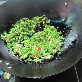 辣椒鸡蛋炒饭的做法步骤：4